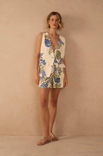 Load image into Gallery viewer, Begonia Print Linen Shorts