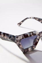 Load image into Gallery viewer, Sora Sunglasses
