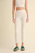 Load image into Gallery viewer, Aligned Performance High-Rise Leggings