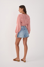 Load image into Gallery viewer, Denim Pockets Belt Loops Seam Shorts