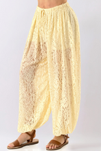 Load image into Gallery viewer, Floral Lace Elastic-Waist Balloon Pants - Cream