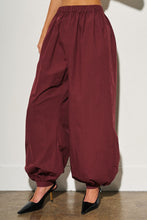 Load image into Gallery viewer, Burgundy Harem Balloon Pants