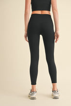 Load image into Gallery viewer, Aligned Performance High-Rise Leggings
