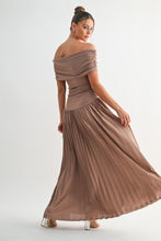 Load image into Gallery viewer, Stella Pleated Maxi Dress
