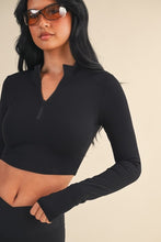 Load image into Gallery viewer, Performance Fitted Crop Pullover With Half Zip
