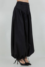 Load image into Gallery viewer, Balloon Adjustable Ankle Tie Pants- Black
