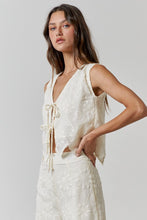 Load image into Gallery viewer, Embroidery Front Tie Top
