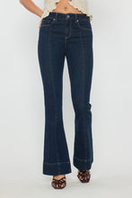 Load image into Gallery viewer, High Rise Seamed Front Flare Jeans
