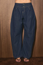 Load image into Gallery viewer, DK Denim Low-Rise Pinstripe Balloon Barrel Jeans

