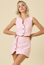 Load image into Gallery viewer, Textured Button Detail Top- light pink
