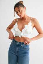 Load image into Gallery viewer, Floral Detailed Top- White
