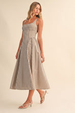 Load image into Gallery viewer, Jumbo Back Buckle Cream Striped Midi Dress
