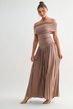 Load image into Gallery viewer, Stella Pleated Maxi Dress
