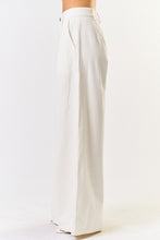 Load image into Gallery viewer, Baggy Wide Leg Denim Pant- White
