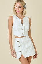 Load image into Gallery viewer, Textured Button Detail Top- white
