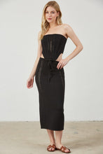 Load image into Gallery viewer, Crochet Maxi Skirt- Black
