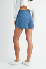 Load image into Gallery viewer, Scalloped Edge Denim Shorts
