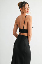 Load image into Gallery viewer, Floral Detailed Top- Black
