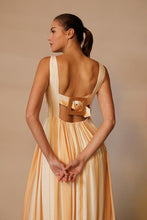 Load image into Gallery viewer, Rattan Buckle Detail Dress
