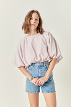 Load image into Gallery viewer, Voluminous Cropped Top
