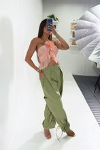 Load image into Gallery viewer, Ankle Tie Green Linen Pants
