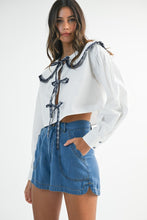 Load image into Gallery viewer, Scalloped Edge Denim Shorts
