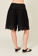 Load image into Gallery viewer, Pleated Lace-Hem Long Shorts Black
