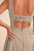 Load image into Gallery viewer, Jumbo Back Buckle Cream Striped Midi Dress

