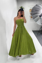 Load image into Gallery viewer, Alexis Maxi Dress- Green
