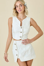 Load image into Gallery viewer, Textured Button Detail Top- white
