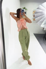 Load image into Gallery viewer, Ankle Tie Green Linen Pants

