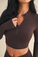 Load image into Gallery viewer, Performance Fitted Crop Pullover With Half Zip
