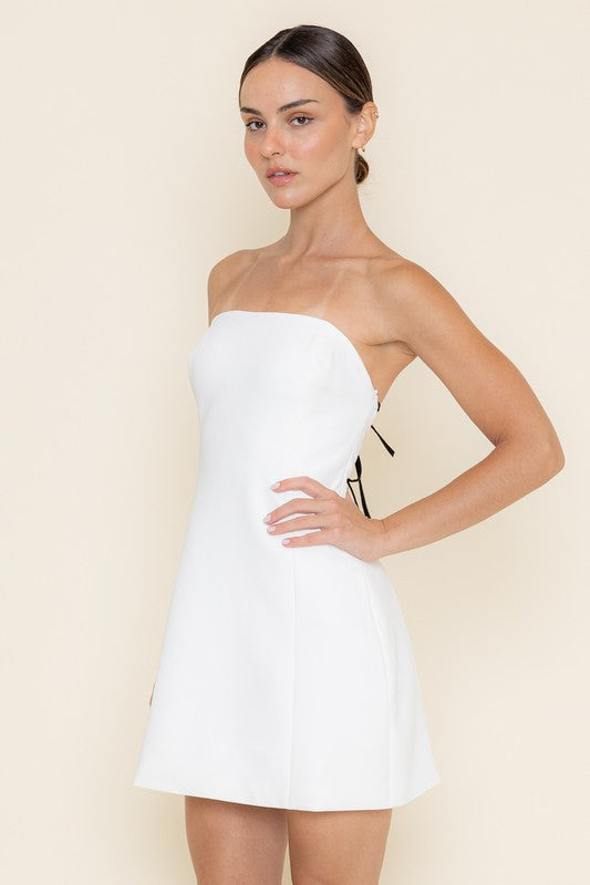 Off Shoulder bows back detail