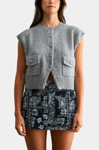 Load image into Gallery viewer, Gray Sleeveless Knit Sweater Vest
