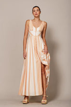 Load image into Gallery viewer, Rattan Buckle Detail Dress
