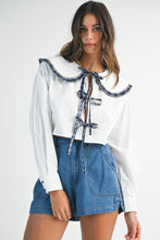 Load image into Gallery viewer, Scalloped Edge Denim Shorts
