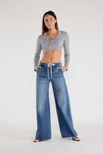 Load image into Gallery viewer, Relaxed Wide Jeans with Waist String
