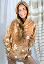 Load image into Gallery viewer, Daisy Oversized Hoodie
